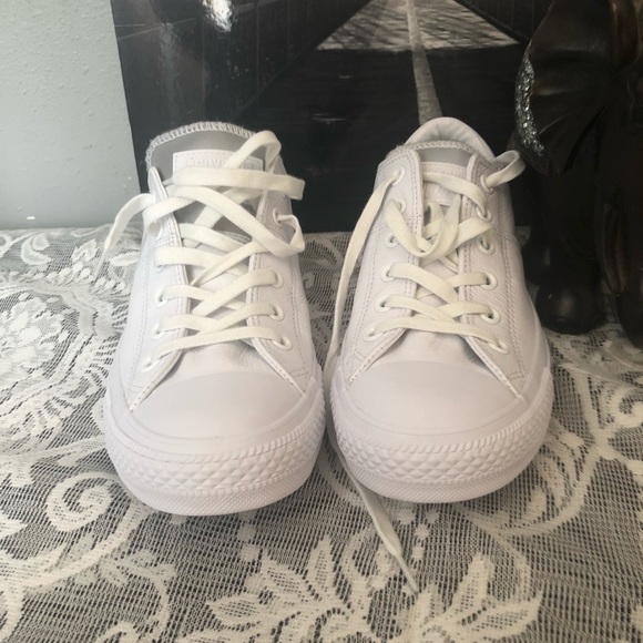 CONVERSE - Picture 2 of 8